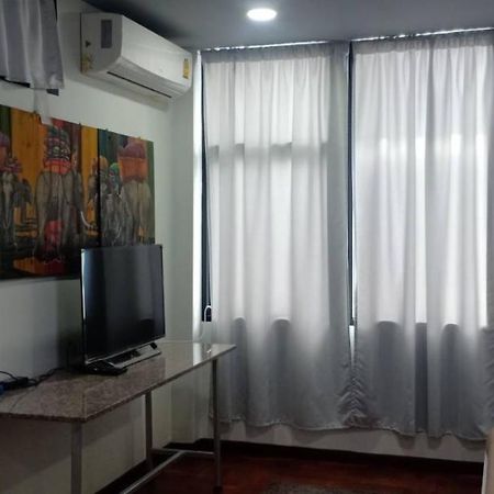 Sriyanar Place Μπανγκόκ Εξωτερικό φωτογραφία